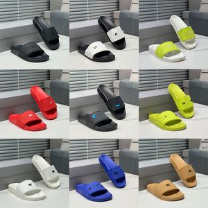 Tasarımcı Moda 2023 Terlik Kaykay Ayakkabı Paris Kaykay Ayakkabı Erkek ve Kadın Terlikleri UNISEX BEACH FILL-TARAFLARI SANDALLAR.
