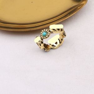 Mit Seitensteinen drei in einem Ring Diamond Blue Turquoise Blumen mit Schachtel Frauen Geschenk eine Dame Party Modeaccessoires Schwarz Weiß G1