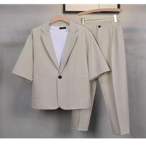 Herrenanzüge 2023 Herrenanzug Kurzarm-Hemdhose Beige Schwarz Leinen Homme 2-teiliges Set Mode Freizeit Bequem und cool