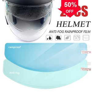 Casco universale di New Auto Film per pioggia chiaro piovoso Anti-Fog Helmet Lens Nano Coating Adesivo Motociclista Accessori per la guida della sicurezza pioggia