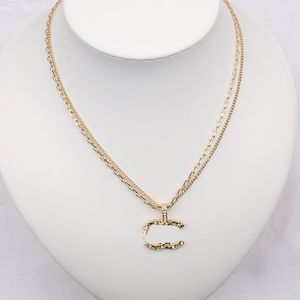 Letter jewelry Pendant Necklaces 19Style Luxury Designer Double Letter Pendant Necklaces 18K Gold Plated Crysatl Pearl Rhinestone Sweater NAccessories C2