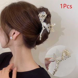 Hårklipp Barrettes Fashion Gold and Silver Roses Pearl Rhinestone Hairpin Crab Korean Ladies Alloy Head Shark Clip Female Accessories Z0607