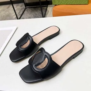 Designer Sandálias Femininas Slides Couro de Bezerro Moda Plataforma Sapatos Casuais Verão Praia Chinelo 35-45 Com caixa