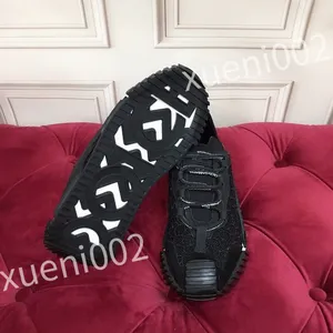 2023 Top Designer Flat Sneaker Trainer أحذية عارضة أزياء Canvas Leather Leath