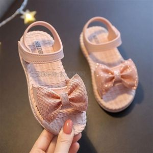 Sandaler Summer Girl Shoes Bow Icke-halk Mjuka barn Småbarn Baby Shoes Korean Barn Girls Princess Open Toe Beach Sandaler 230606