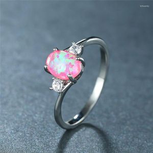 Bröllopsringar Vintage Female Pink Oval Opal Ring Classic Silver Color Engagement Simple Crystal Stone Round For Women