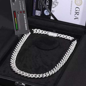 Collana in argento 18mm 20mm Argento/10k/14k/18k Oro Moissanite 4 File Prong Iced Out Vvs Miami Cuban Link Chain