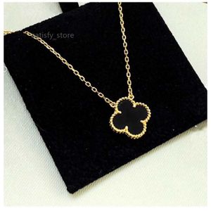 clover necklace Fashion Flowers Four-leaf Clover Cleef Womens Luxury Designer Necklaces Jewelry with logo and box