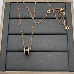 Guld och vit keramisk designer hänge halsband silver och svart keramiskt mode med diamanter justerbart halsband par par minimalistiska hänghalsband
