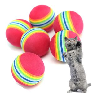 6Pcs Colorful Pet Cat Kitten Soft Foam Rainbow Play Balls Attività Interattiva Divertente Masticare Rattle Scratch Giocattoli di addestramento EVA