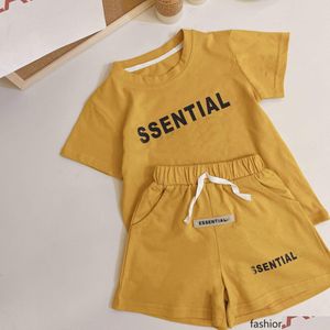 Kläder sätter designers kläder småbarn pojkar sommar baby shortsleeve t shirt shorts 2st dräkt för barn träning droppleverans mat dhsw2