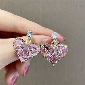 Dangle Chandelier Luxury Women's Temperament Jewelry Heart Pink Zircon Pendant Earrings for Women's Birthday Party Women's Gift Jewelry Z0608