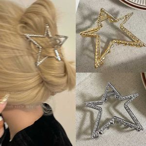 Lampadario pendente Y2K Estetico Metallo Hollow Star Pentagramma Cuore Artigli per capelli Forcine per capelli per le donne Coda di cavallo Squalo Clip per capelli Artiglio di granchio Accessori Z0608