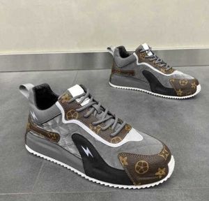 홍콩 카운터 패션 브랜드 가죽 작은 흰색 신발 남성용 두꺼운 솔 컬러 매칭 캐주얼 신발 높은 내부 높이가있는 캐주얼 신발