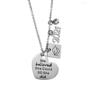 Collane con pendente 2023 Collana commemorativa per la laurea in acciaio inossidabile con cuore scavato Doctoria Design