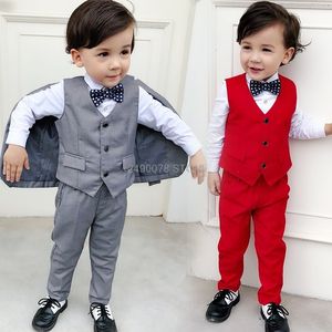 Abiti Flower Boys Abito da sposa Giappone Bambini Giacca Gilet pantaloni 3 pezzi Set Bambini Smoking formale Host Dance Party Performance Dress Costume 230608