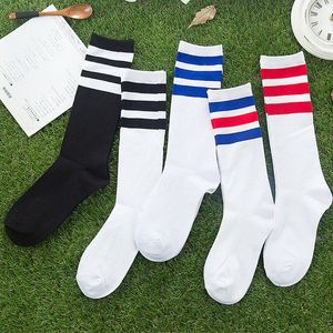 Spor çorapları menwomen 3 üç şerit pamuk retro eski okul hiphop paten uzun kısa meias harajuku beyaz siyah kış serin 230608