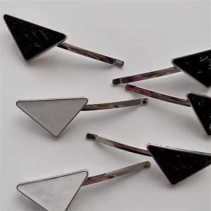 1pairs/2pcs Metal Triangle Hair Clip with Stamp Women Girl Triangle Letter Barrettes Fashion Hair Designer Accessories