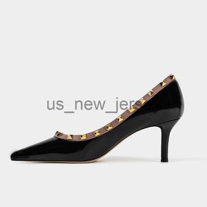 Sandals Popular Pointed Toe Patent Leather Stud High Heels Sexy Shoes Banquet Party WeddingShoes Nightclub High Heels Women Shoes J230608