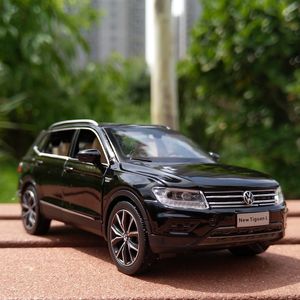 Diecast Model car 1 32 L SUV Alloy Car Model Diecasts Metal Toy Vehicles High Simulation Sound Light Collection For Kids Gift 230608