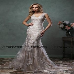 2019 Abiti da sposa eleganti in pizzo Abito da sposa a sirena con scoop Bottoni ricoperti sul retro trasparente Avorio Nudo Corte dei treni Amelia Sposa Cus264B