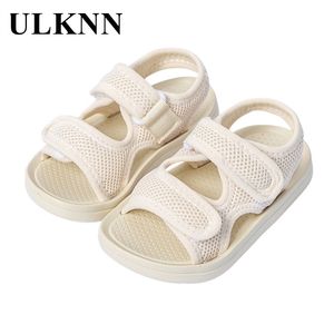 Sandálias ULKNN Sapatos infantis meninos moda respirável bebê verão branco fresco chinelos 1423 230608