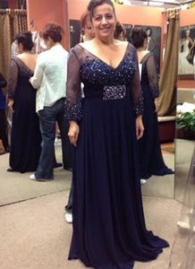 2023 Sexy Dark Blue Cheap Mother of the Bride Groom Dresses V neck Backless Long Sleeves Bling Crystal Beaded Sequins Evening Formal Gowns