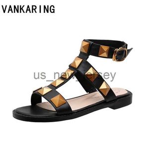 Sandalet gerçek deri kadın sandaletler 2023 yeni marka ayakkabıları düşük kare topuk siyah beyaz elbise gündelik Roma Perçinler Ayakkabı Gladyatör Sandalet J230608