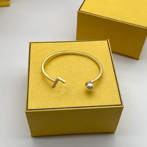 Pulseira de design de designer, punhos femininos, moda e atmosfera, pulseira de design, joias, joias femininas, presentes