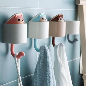 Hooks Creative Adhesive Cartoon Squirrel Hook Cute Wall Heavy Duty Kitchen Rack för barnrum sovrum hängande dekoration