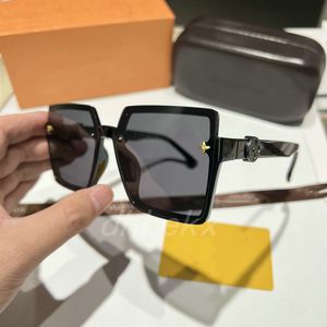 2023 Designer-Luxus-Sonnenbrille für Männer und Frauen, Vintage-Sonnenglas, UV400-Brillen, modische Brille, PC-Rahmen, Polaroid-Linse, hohe Qualität, mit Box und Etui