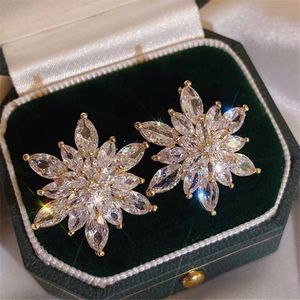 Dingle ljuskrona överdrivna lyxiga kristallblomma studörhängen kvinnors temperament elegant modedesign bröllop fest smycken valentin gåvor z0608