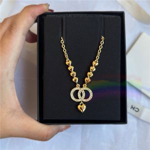 Women Designer Letter Pendant Necklaces 18K Gold Plated Fashion Womens Chains Classic Brand Pearl Wedding Party Jewelry Gift