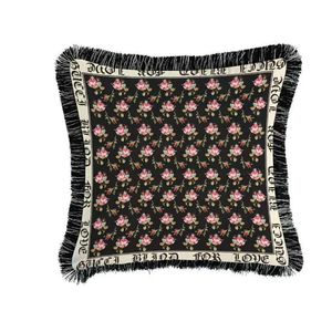 Topp lyxig kuddefodral Flower Printed Cashmere Designer Pillow Case Woven Jacquard Custom Cushion Cover Soffa Cover Heat Home Textiles Bedd