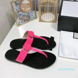 Дизайнерские тапочки черные кожаные сандалии классические износостойкие пляжные тапочки модные плоские шлепанцы