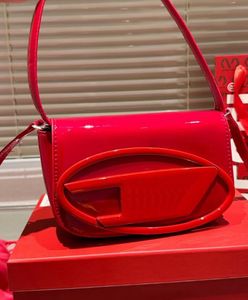 Tasarımcı di çanta kadın omuz çantası flep lüks el çantası dişi pochette nappa deri tote rahat debriyaj benzersiz sevgililer günü kayış iki model