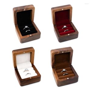 Torebki biżuterii drewniane pudełko Organizator biżuterii małe drewno do prezentacji pierścienia naszyjnika z flanelową podszewką męską