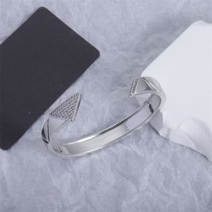 6 Braccialetti per unghie stile Designer Bracciale rigido con diamanti Bracciale in oro per donna Uomo Gioielli di lusso con braccialetti Lady Girl
