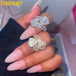 Cluster Rings Iced Out Bling CZ Square Hearts Ring Gold Silver Color Micro Pave Heart Hip Hop Mens Women Jewelry 230608