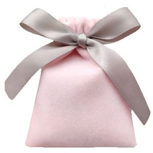 Smycken lådor rosa sammet presentpåsar 7x9cm 10x12cm 12x15cm paket med 50 makeup band dragsko påsar party godis gynnar säck 230609