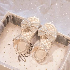 Sandaler Summer Childrens Princess Elegant Bowtie Fashion Rhinestones Nonslip Breattable Solf Girls Shoes Kids 230608