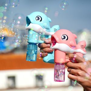 Novidade Jogos Bubble Blower Machine Toy Soap Water Bubble Gun Cartoon Water Gun Gift For Kids Totalmente automático Music Dolphin Bubble Gun 230609