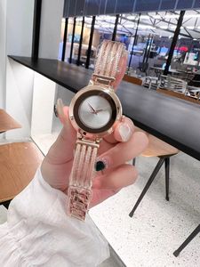 Moda Relógio Feminino 28mm Mostrador Pequeno Movimento de Quartzo 904L Pulseira de Aço Inoxidável Impermeável Luz Noturna Lazer Viagens