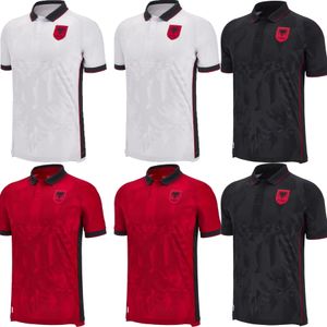 23 24 Albanien landslag uzuni herr fotboll tröjor 2023 hysaj lenjani abrashi ramadani hem rött bort vita svarta fotbollskjortor