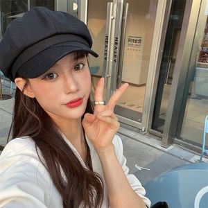 Berets Fashion Plain Octagonal Cap Ladies Hats Летняя осень для женщин. Случайный черный берет британский ретро -художник 230608