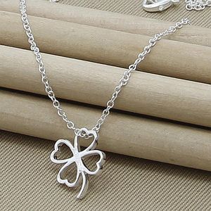 Kedjor Fashion Silver 925 Halsband Lucky Four-Leaf Clover Pendant Kvinnliga Valentinsdagsmycken gåvor