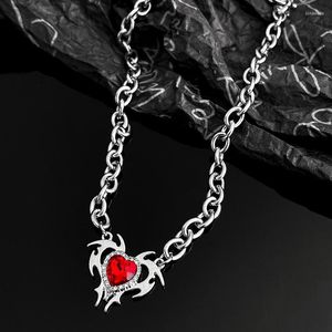 Collane con ciondolo Punk Hip Hop a forma di cuore Red Crystal Rock Flame Choker per le donne Night Club Party Fashion Jewelry Vintage Cool