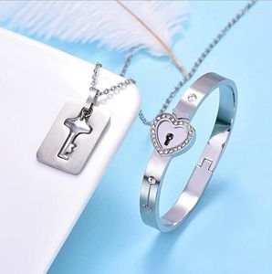 Pendant Necklaces A Couple Jewelry Sets Stainless Steel Heart Lock Bracelet & Key Necklace Lover Gift