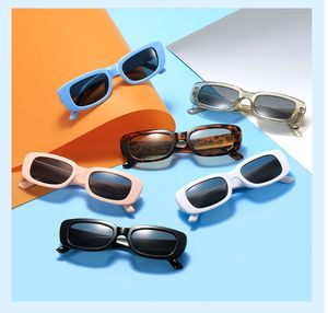Новые девочки мальчики милый прямоугольник мультфильм маленькие солнцезащитные очки дети ретро -квадратные очки на открытом воздухе UV400