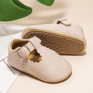 Första Walkers Kidsun Born Baby Shoes Stripe Pu Leather Boy Girl Shoes Toddler Rubber Sole Anti-Slip First Walkers Spädbarn Mockasins 230608